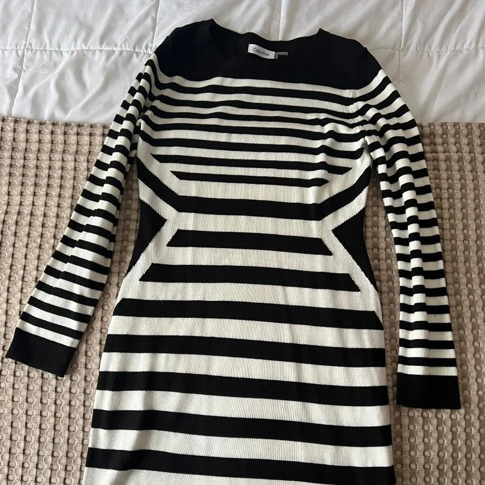 Calvin Klein Size Small Black & White Striped Sweater Dress - Picture 1 of 4